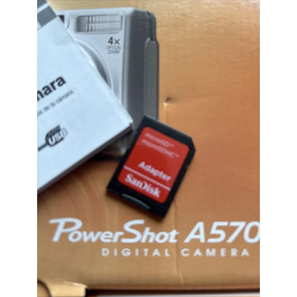 Canon PowerShot A570 IS Digital Camera Silver Zoom Lens 4 X IS - 7.1 MP - WORKS